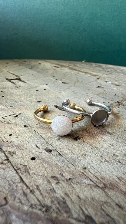 Adjustable round ring